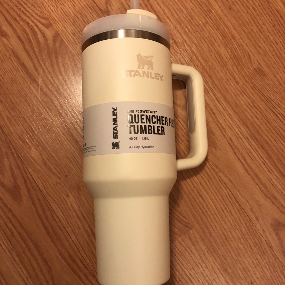 Stanley Cream Quencher Tumbler